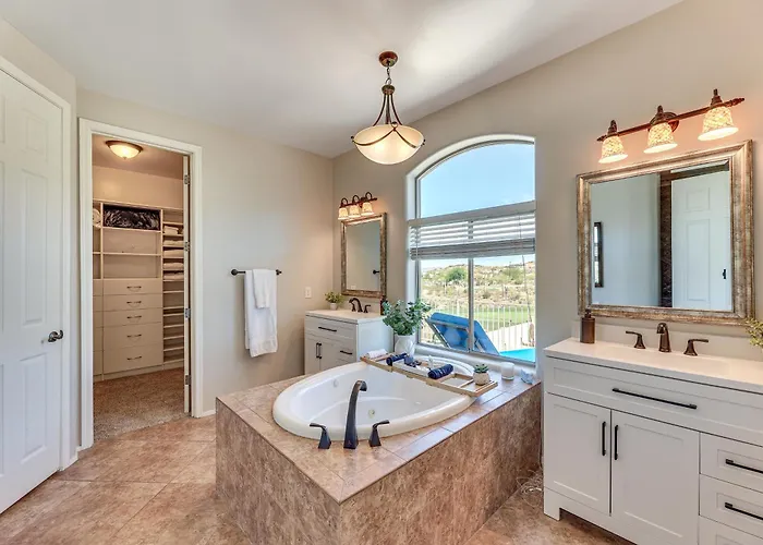 Breathtaking Family Retreat In Elite Gold Canyon! Casa vacanze Gold Canyon