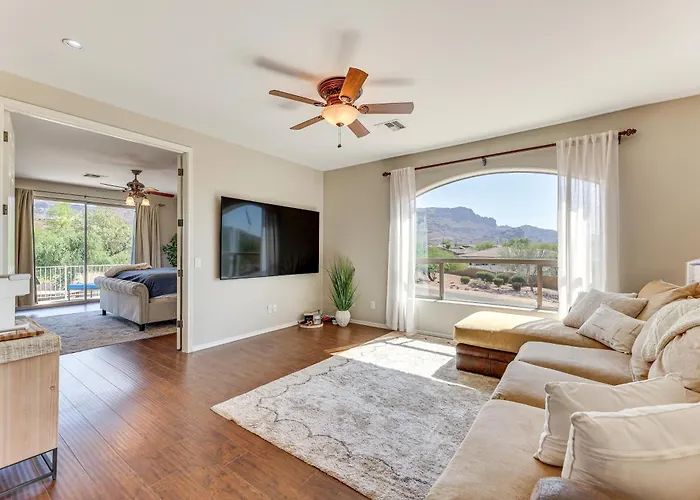 Breathtaking Family Retreat In Elite Gold Canyon! Casa vacanze Gold Canyon